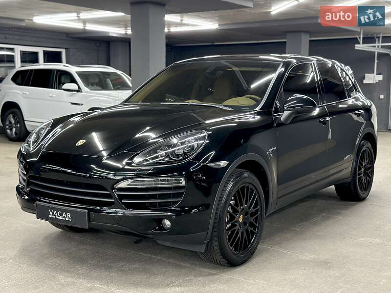 Позашляховик / Кросовер Porsche Cayenne 2014 в Харкові