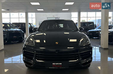 Позашляховик / Кросовер Porsche Cayenne 2022 в 