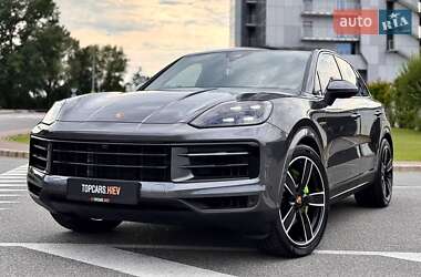 Позашляховик / Кросовер Porsche Cayenne 2024 в 