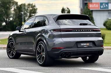 Позашляховик / Кросовер Porsche Cayenne 2024 в 