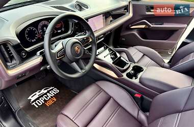 Позашляховик / Кросовер Porsche Cayenne 2024 в 
