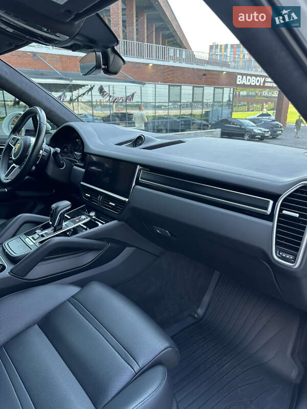 Позашляховик / Кросовер Porsche Cayenne 2020 в Дніпрі