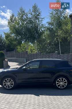 Внедорожник / Кроссовер Porsche Cayenne 2018 в 