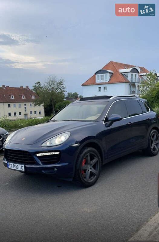 Позашляховик / Кросовер Porsche Cayenne 2010 в 
