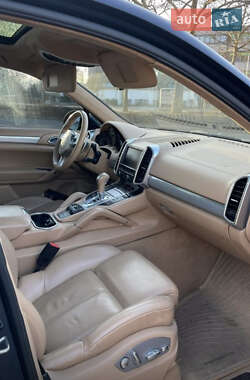 Позашляховик / Кросовер Porsche Cayenne 2010 в 