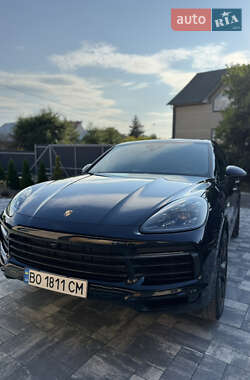 Позашляховик / Кросовер Porsche Cayenne 2019 в 