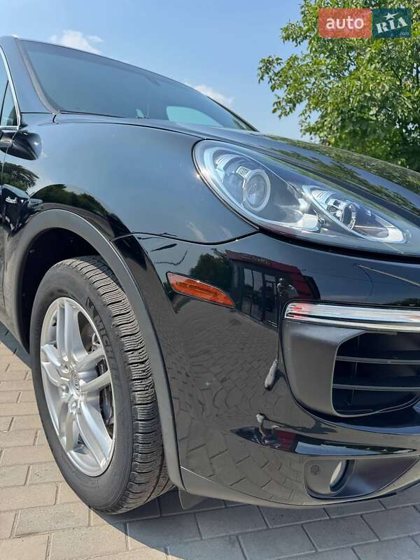 Внедорожник / Кроссовер Porsche Cayenne 2015 в Горохове