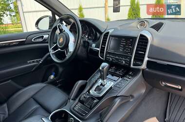 Позашляховик / Кросовер Porsche Cayenne 2015 в 