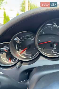 Позашляховик / Кросовер Porsche Cayenne 2015 в 