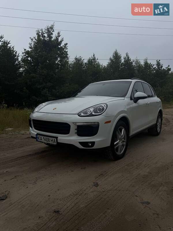 Позашляховик / Кросовер Porsche Cayenne 2016 в Ірпені