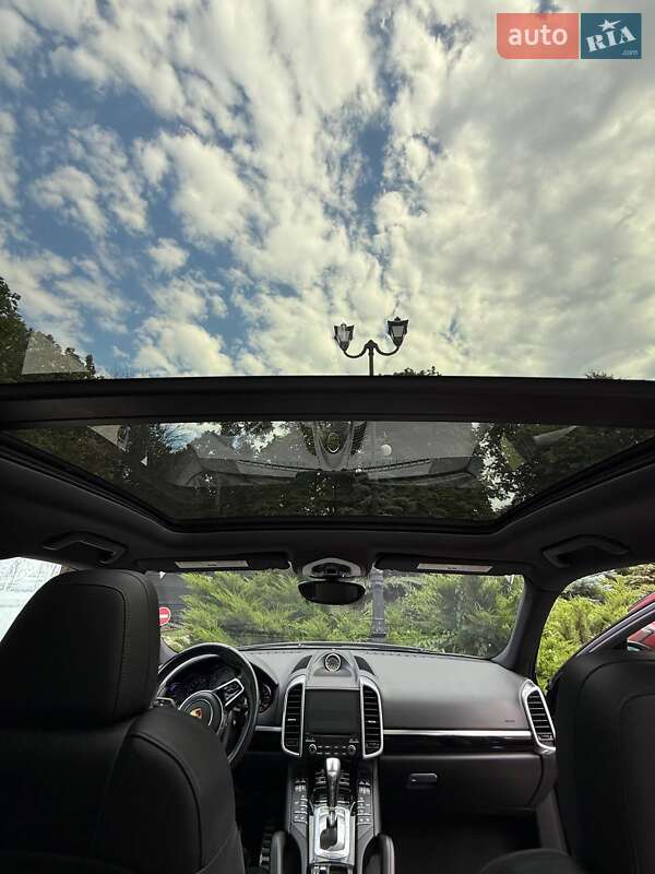 Внедорожник / Кроссовер Porsche Cayenne 2017 в Киеве