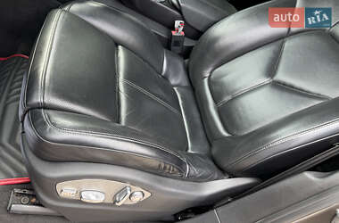 Позашляховик / Кросовер Porsche Cayenne 2012 в 