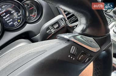 Позашляховик / Кросовер Porsche Cayenne 2012 в 