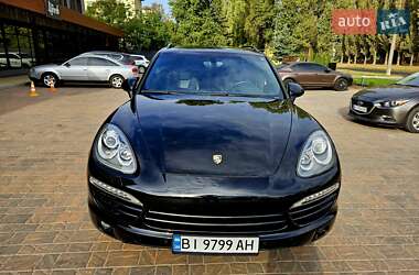 Позашляховик / Кросовер Porsche Cayenne 2013 в 