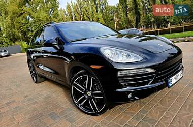Позашляховик / Кросовер Porsche Cayenne 2013 в 