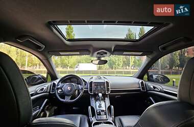 Позашляховик / Кросовер Porsche Cayenne 2013 в 