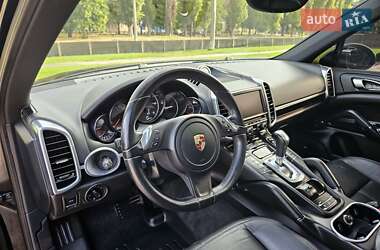 Позашляховик / Кросовер Porsche Cayenne 2013 в 