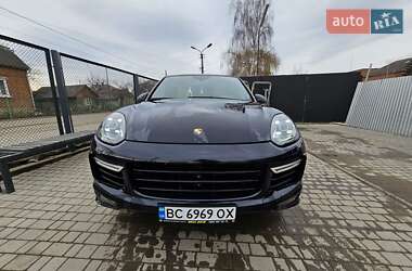 Позашляховик / Кросовер Porsche Cayenne 2015 в 