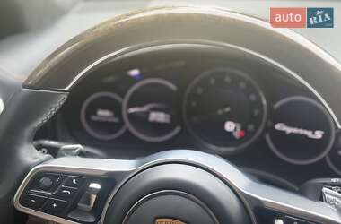 Позашляховик / Кросовер Porsche Cayenne 2018 в 