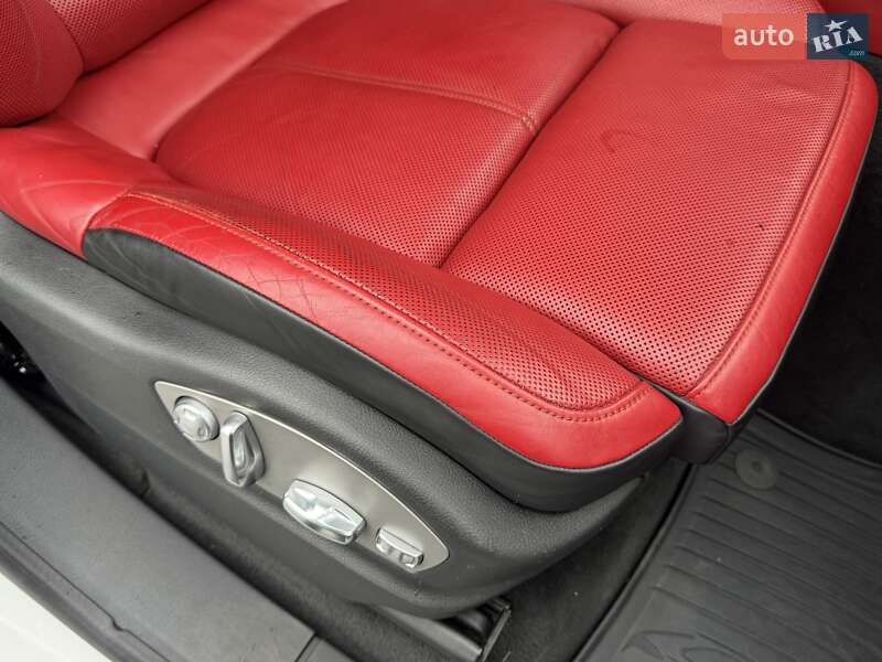 Внедорожник / Кроссовер Porsche Cayenne 2014 в Тернополе