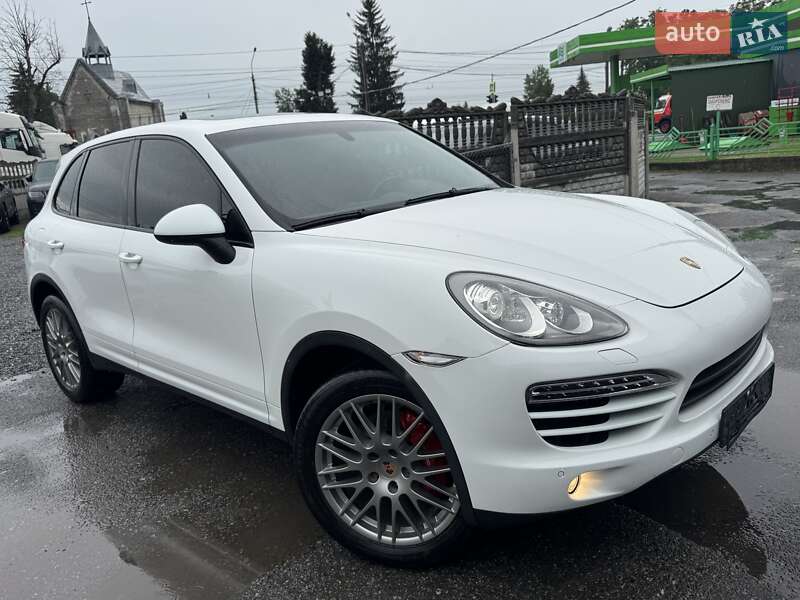 Внедорожник / Кроссовер Porsche Cayenne 2014 в Тернополе