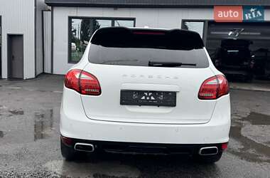 Внедорожник / Кроссовер Porsche Cayenne 2014 в 
