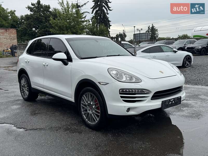 Внедорожник / Кроссовер Porsche Cayenne 2014 в Тернополе