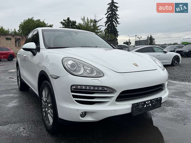 Внедорожник / Кроссовер Porsche Cayenne 2014 в Тернополе