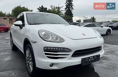 Внедорожник / Кроссовер Porsche Cayenne 2014 в 