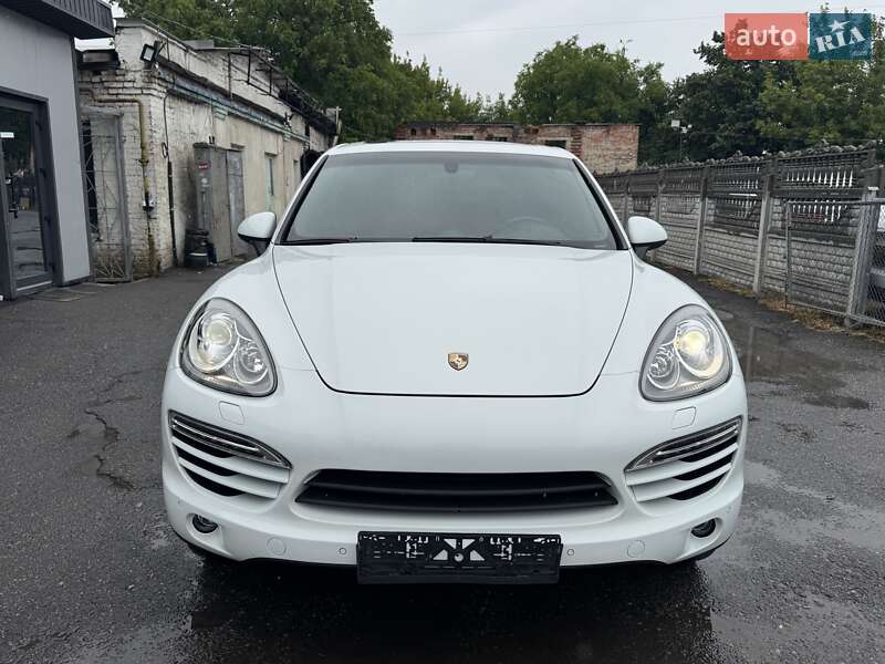 Внедорожник / Кроссовер Porsche Cayenne 2014 в Тернополе