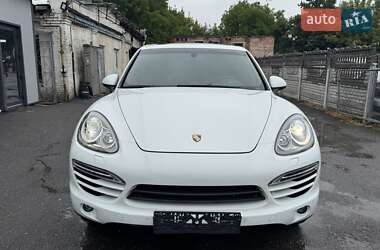 Внедорожник / Кроссовер Porsche Cayenne 2014 в 