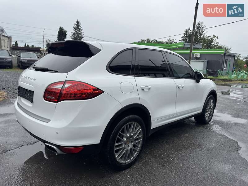 Внедорожник / Кроссовер Porsche Cayenne 2014 в Тернополе