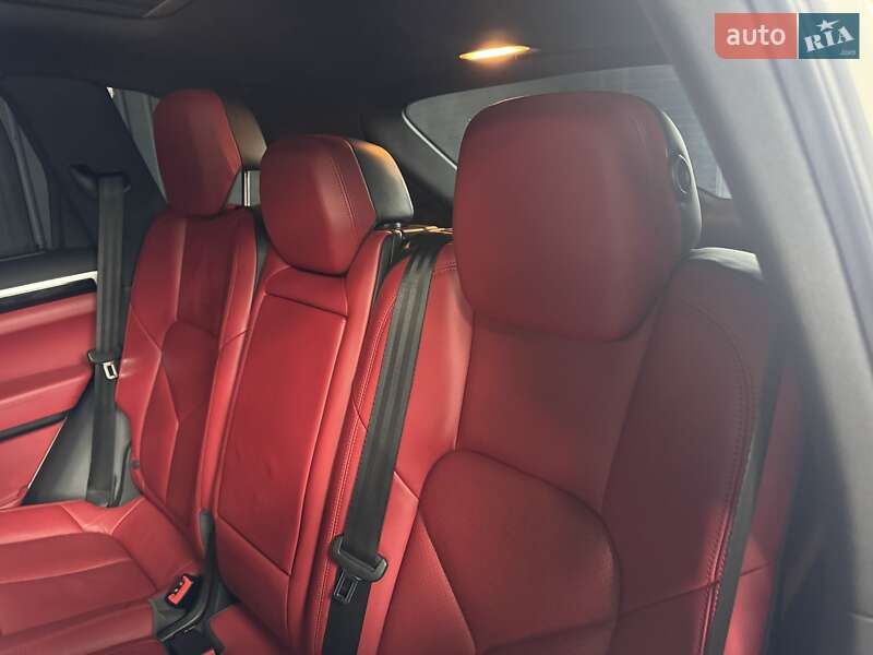 Внедорожник / Кроссовер Porsche Cayenne 2014 в Тернополе