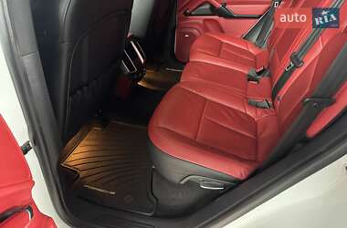 Внедорожник / Кроссовер Porsche Cayenne 2014 в 