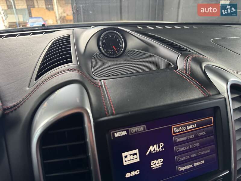 Внедорожник / Кроссовер Porsche Cayenne 2014 в Тернополе