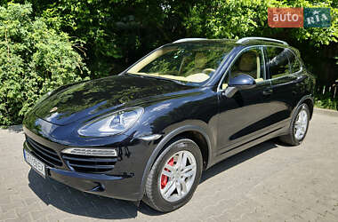 Внедорожник / Кроссовер Porsche Cayenne 2011 в Черновцах