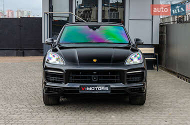 Внедорожник / Кроссовер Porsche Cayenne 2023 в 