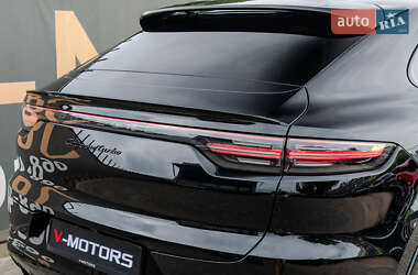 Внедорожник / Кроссовер Porsche Cayenne 2023 в 