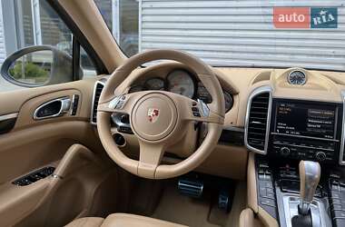 Внедорожник / Кроссовер Porsche Cayenne 2012 в 