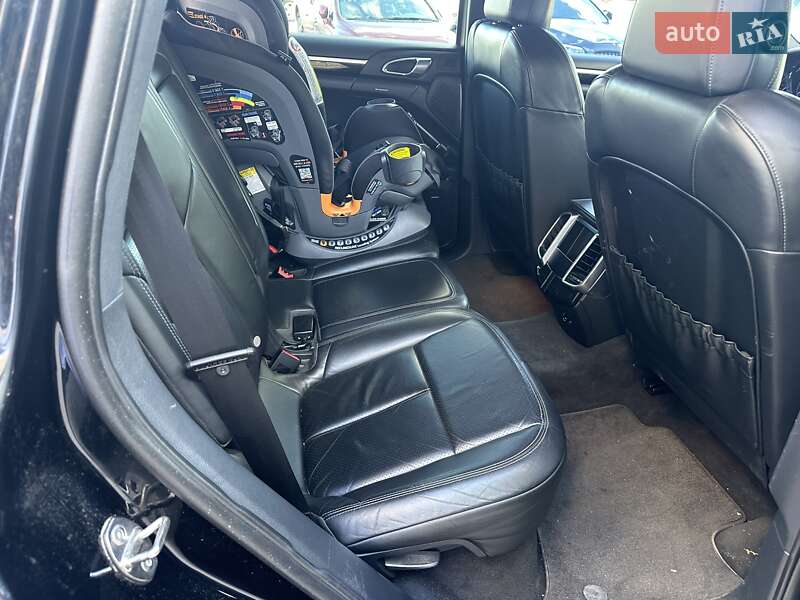 Внедорожник / Кроссовер Porsche Cayenne 2010 в Одессе