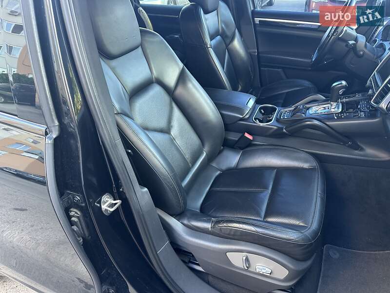 Внедорожник / Кроссовер Porsche Cayenne 2010 в Одессе