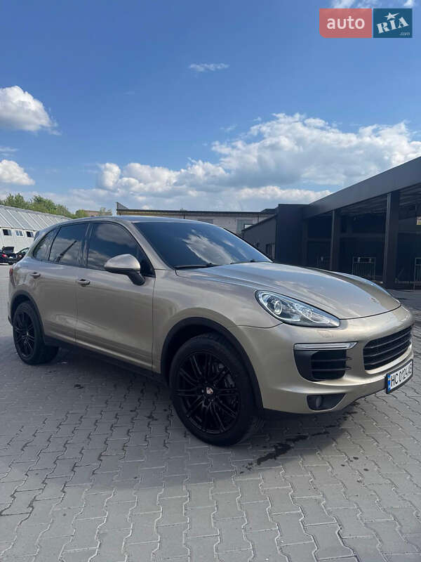 Внедорожник / Кроссовер Porsche Cayenne 2015 в Виннице