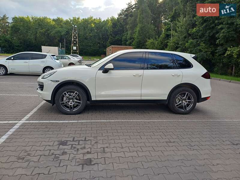 Внедорожник / Кроссовер Porsche Cayenne 2011 в Чернигове