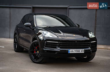 Внедорожник / Кроссовер Porsche Cayenne 2019 в 