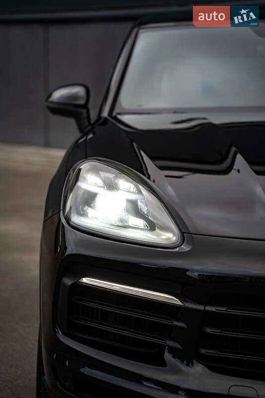 Позашляховик / Кросовер Porsche Cayenne 2019 в Києві