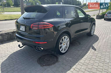Позашляховик / Кросовер Porsche Cayenne 2017 в 