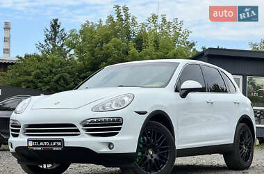 Внедорожник / Кроссовер Porsche Cayenne 2014 в 