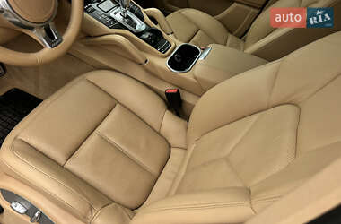 Внедорожник / Кроссовер Porsche Cayenne 2014 в 