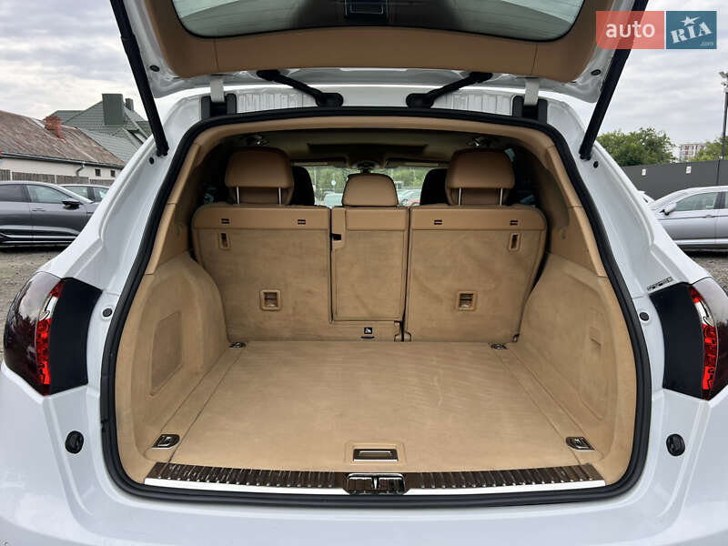 Внедорожник / Кроссовер Porsche Cayenne 2014 в Луцке