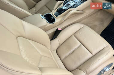 Внедорожник / Кроссовер Porsche Cayenne 2014 в 